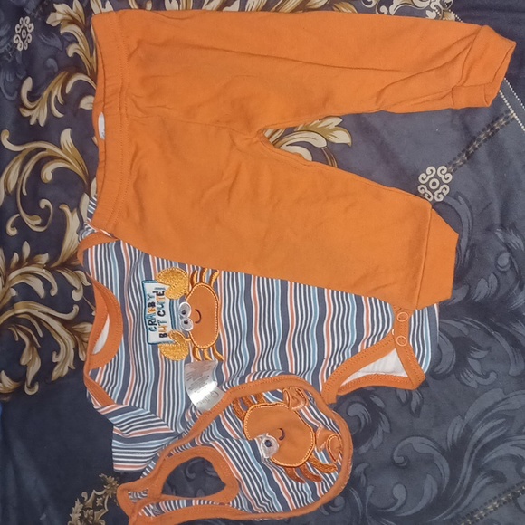 Clothes - Picture 1 of 1